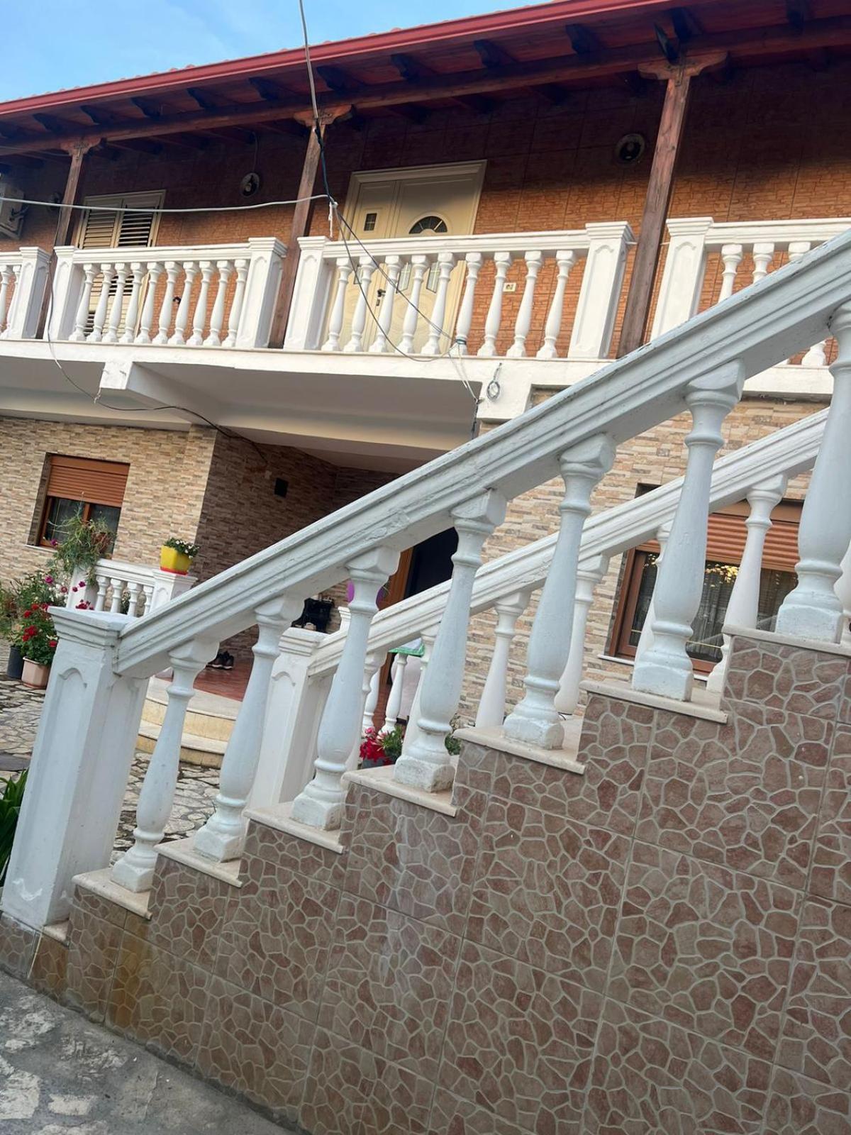 Nori House Hotell Vlorë Eksteriør bilde