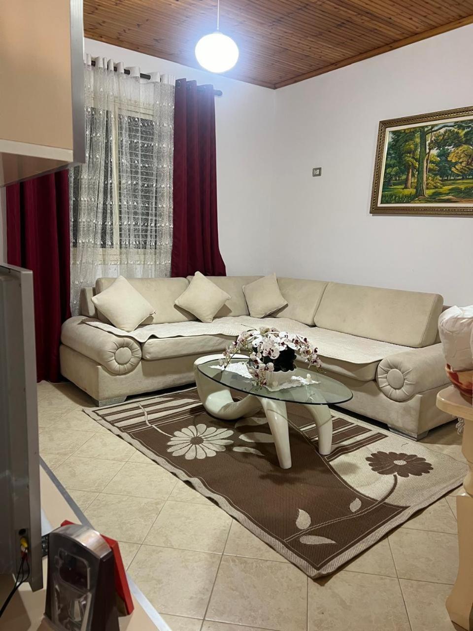Nori House Hotell Vlorë Eksteriør bilde